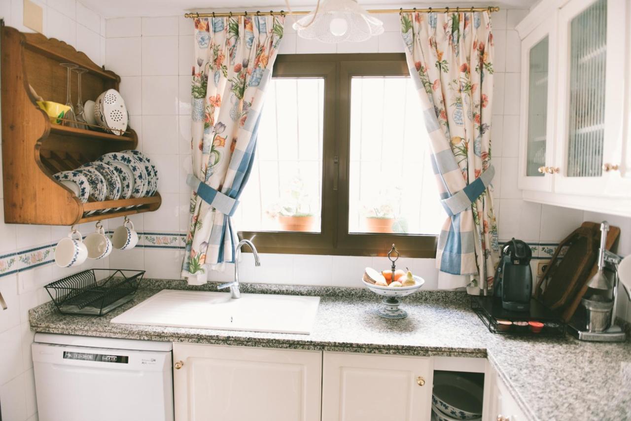 Bright Apartment In The City Center อาลิกันเต ภายนอก รูปภาพ