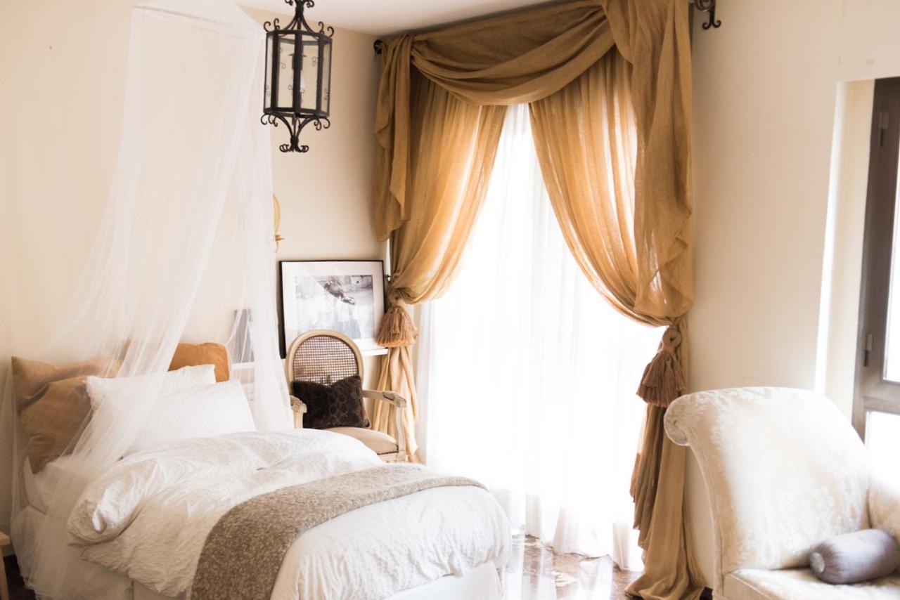 Bright Apartment In The City Center อาลิกันเต ภายนอก รูปภาพ